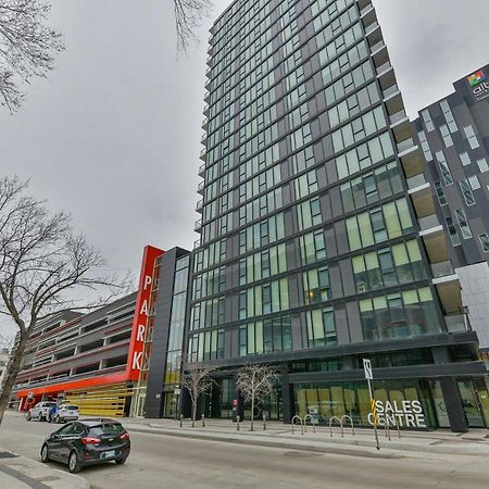 Luxury Skyline Condo In Downtown Free 24/7 Parking Winnipeg Exterior photo