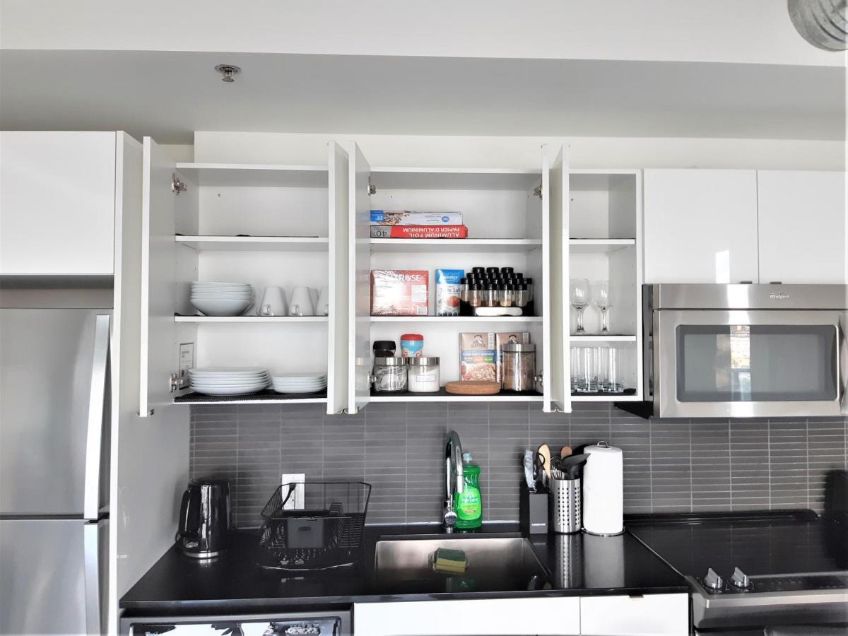 Luxury Skyline Condo In Downtown Free 24/7 Parking Winnipeg Exterior photo
