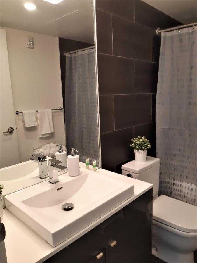 Luxury Skyline Condo In Downtown Free 24/7 Parking Winnipeg Exterior photo