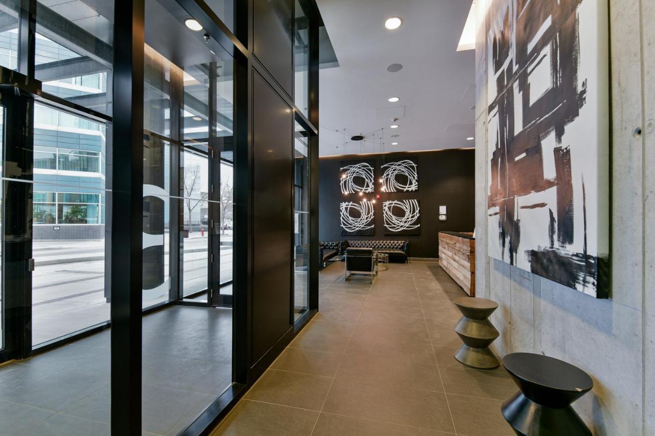 Luxury Skyline Condo In Downtown Free 24/7 Parking Winnipeg Exterior photo