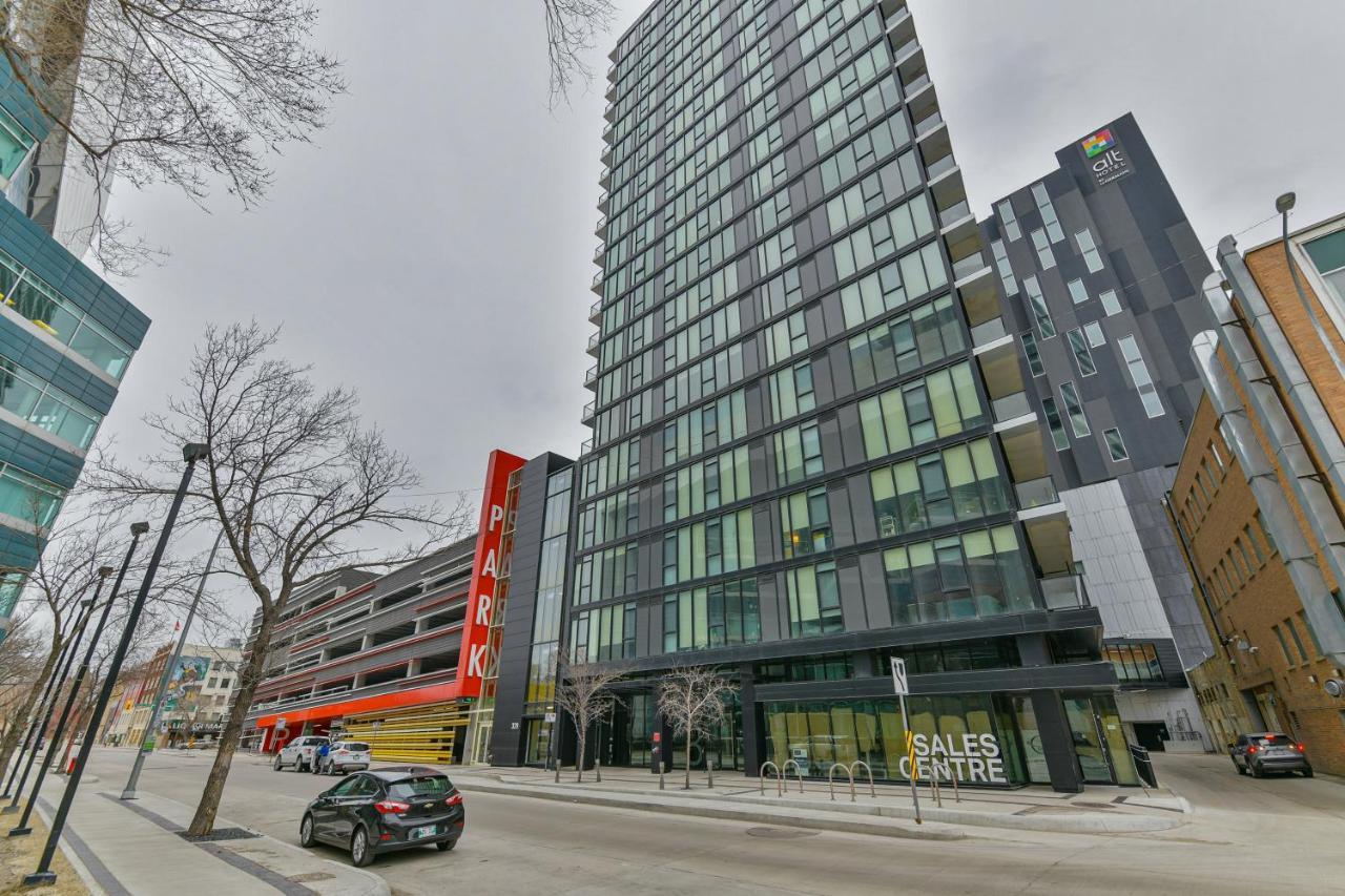 Luxury Skyline Condo In Downtown Free 24/7 Parking Winnipeg Exterior photo