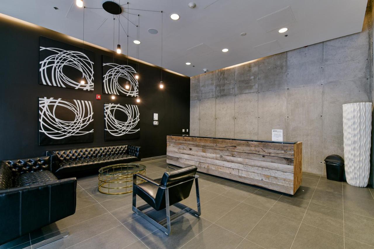 Luxury Skyline Condo In Downtown Free 24/7 Parking Winnipeg Exterior photo